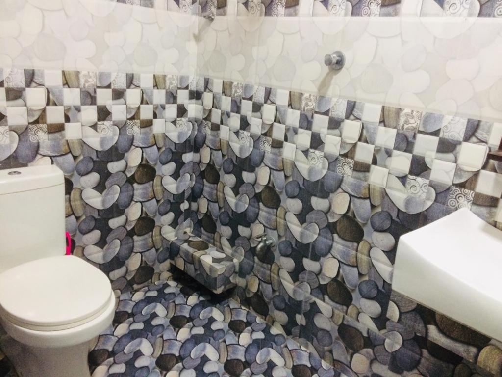 Ambel Homestay أنرادابورام المظهر الخارجي الصورة