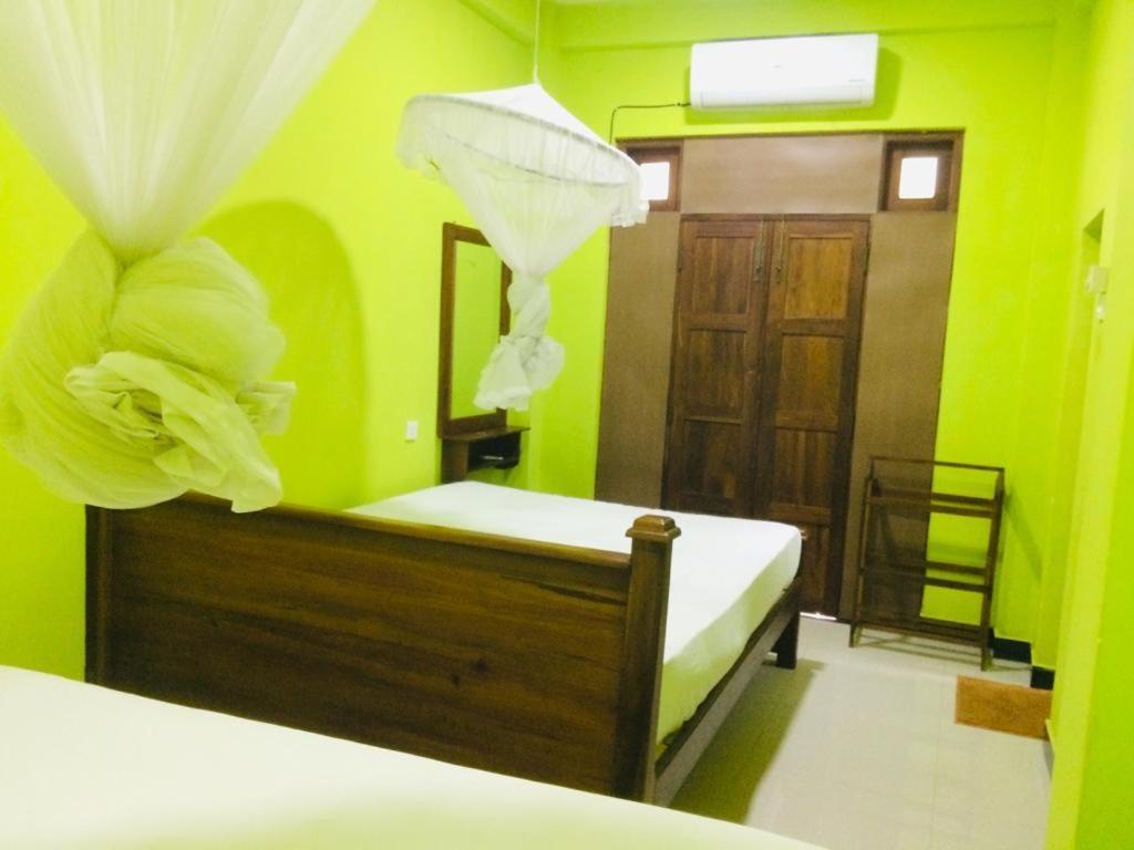 Ambel Homestay أنرادابورام الغرفة الصورة